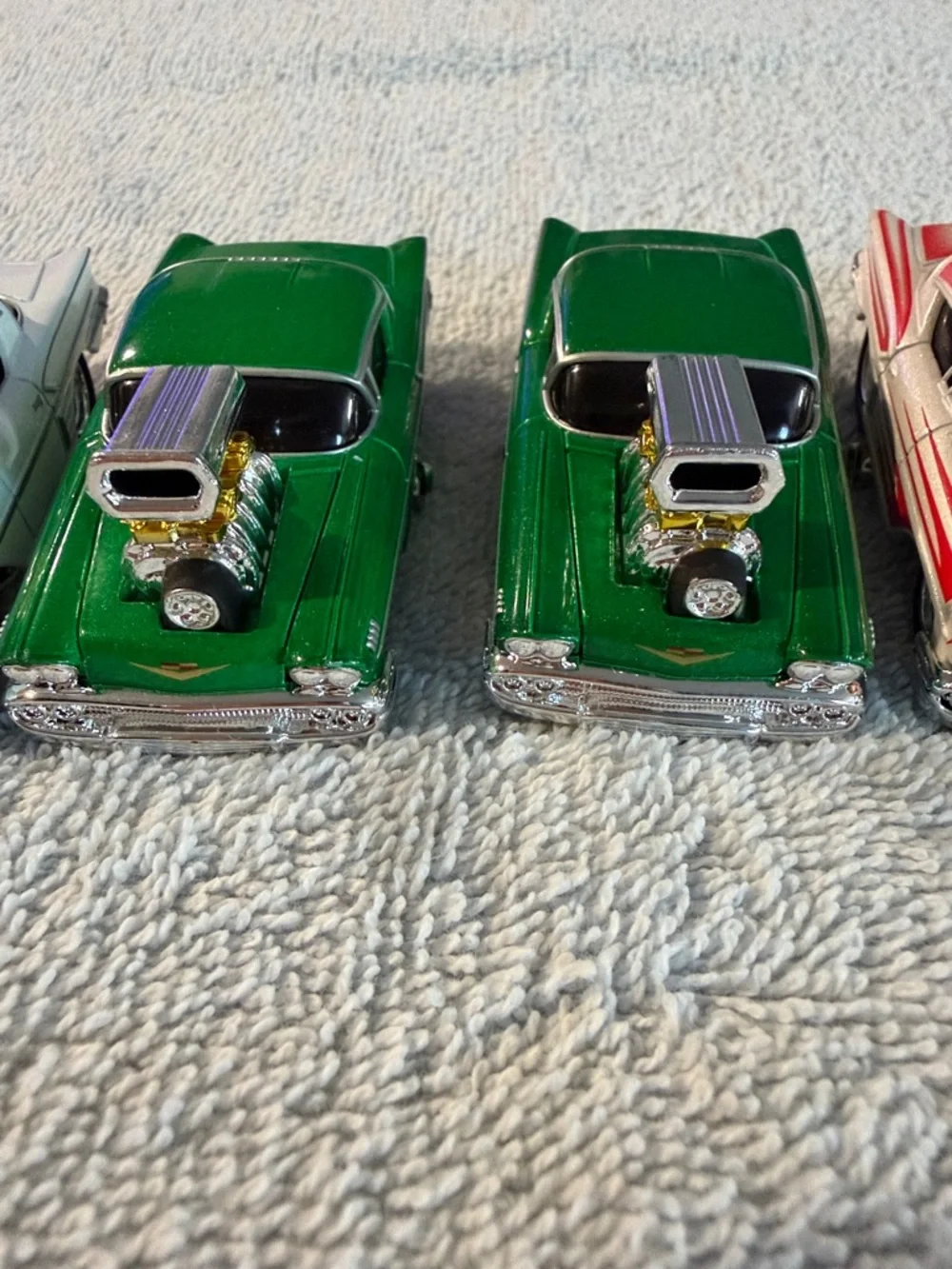 Muscle Machines Chevrolet Chevy Impala Die-Cast Car Toy Set of 7 Collection